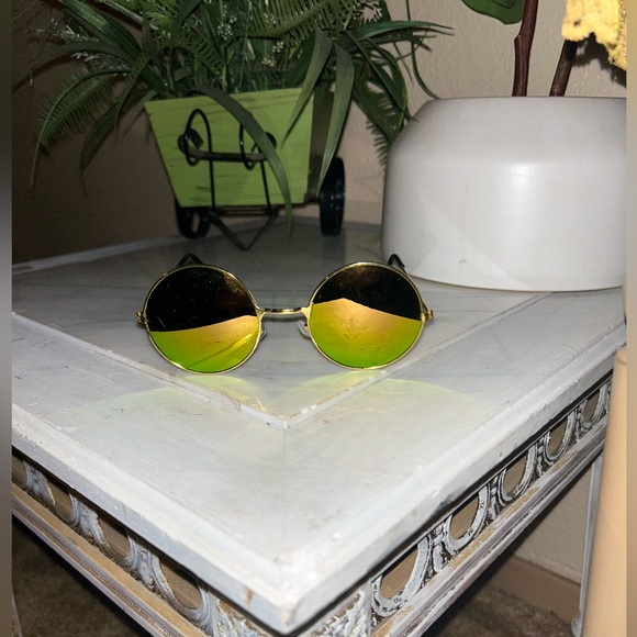 Retro 1990s Fashion Oval Mirrored Flat Lens Unisex Sunglasses - Picture 2 of 9